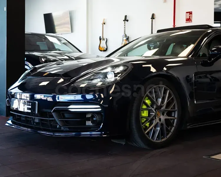 Usado Porsche Panamera Sport Turismo 462 CV (339 kW) 2019 Azul Familiar
