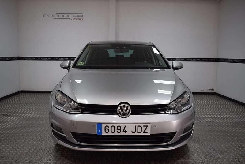 Usado VW Golf VII Advance 105 CV (77 kW) 2015 Gris Utilitario