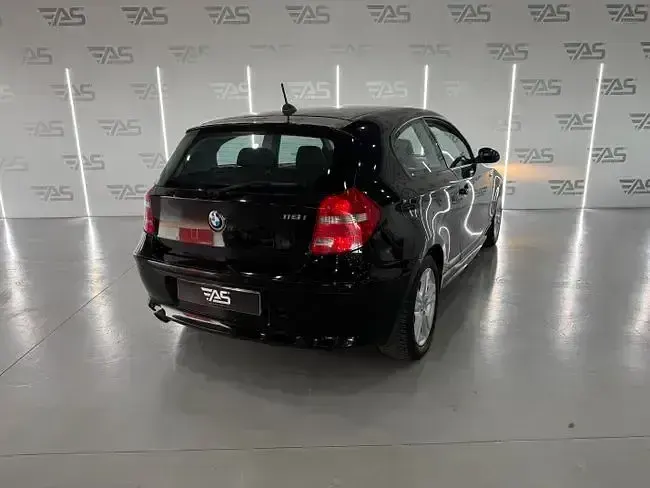 Usado BMW 125 217 CV (159 kW) 2008 Negro Utilitario
