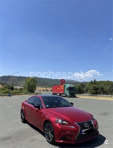 Usado Lexus IS300h Sport Line 223 CV (164 kW) 2016 Granate Berlina