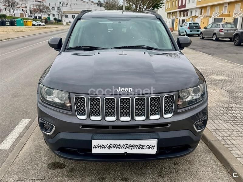 Usado Jeep Compass Limited 163 CV (119 kW) 2014 Gris / plata SUV