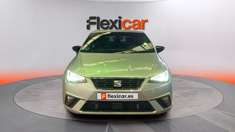 Usado Seat Ibiza FR 110 CV (80 kW) 2023 Gris Utilitario