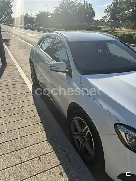 Usado Mercedes GLA200 136 CV (100 kW) 2018 Blanco SUV