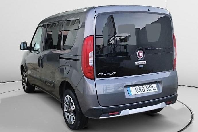 Usado Fiat Doblò Trekking 120 CV (88 kW) 2022 Monovolumen