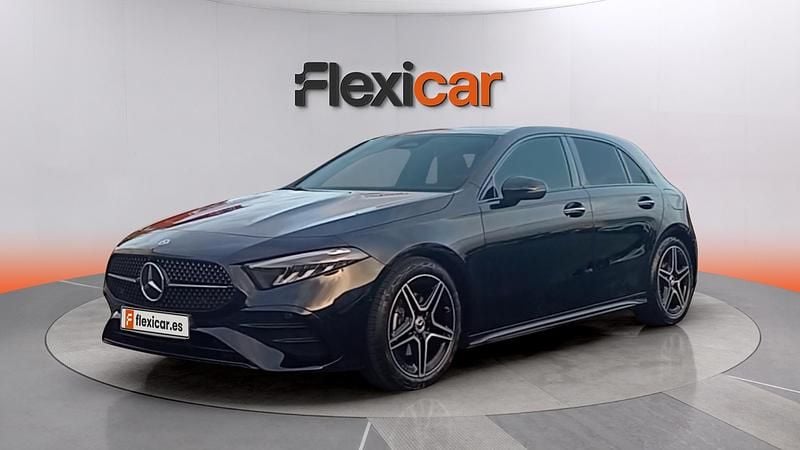Nuevo Mercedes A180 136 CV (100 kW) 2026 Negro Berlina
