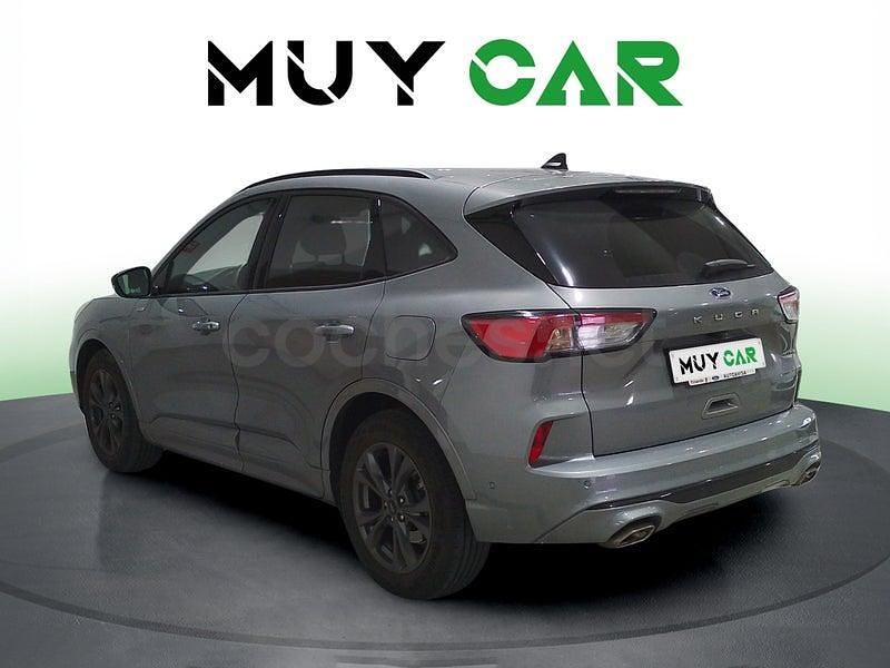 Usado Ford Kuga ST-Line X 150 CV (110 kW) 2024 Gris / plata SUV