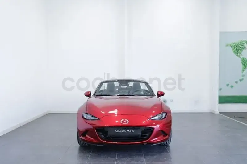Nuevo Mazda MX5 Exclusive-Line 132 CV (97 kW) 2026 Rojo Descapotable