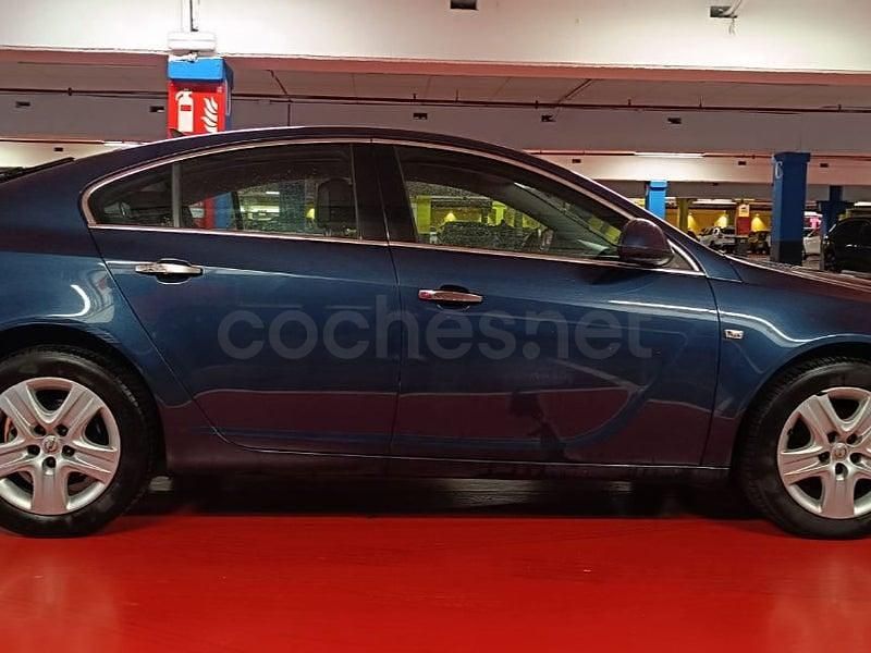 Usado Opel Insignia Selective 130 CV (95 kW) 2012 Azul Berlina