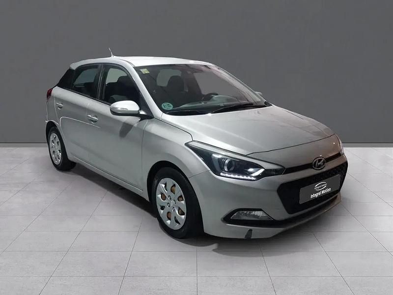 Usado Hyundai i20 Style 100 HP (73 kW) 2016 Cinzento