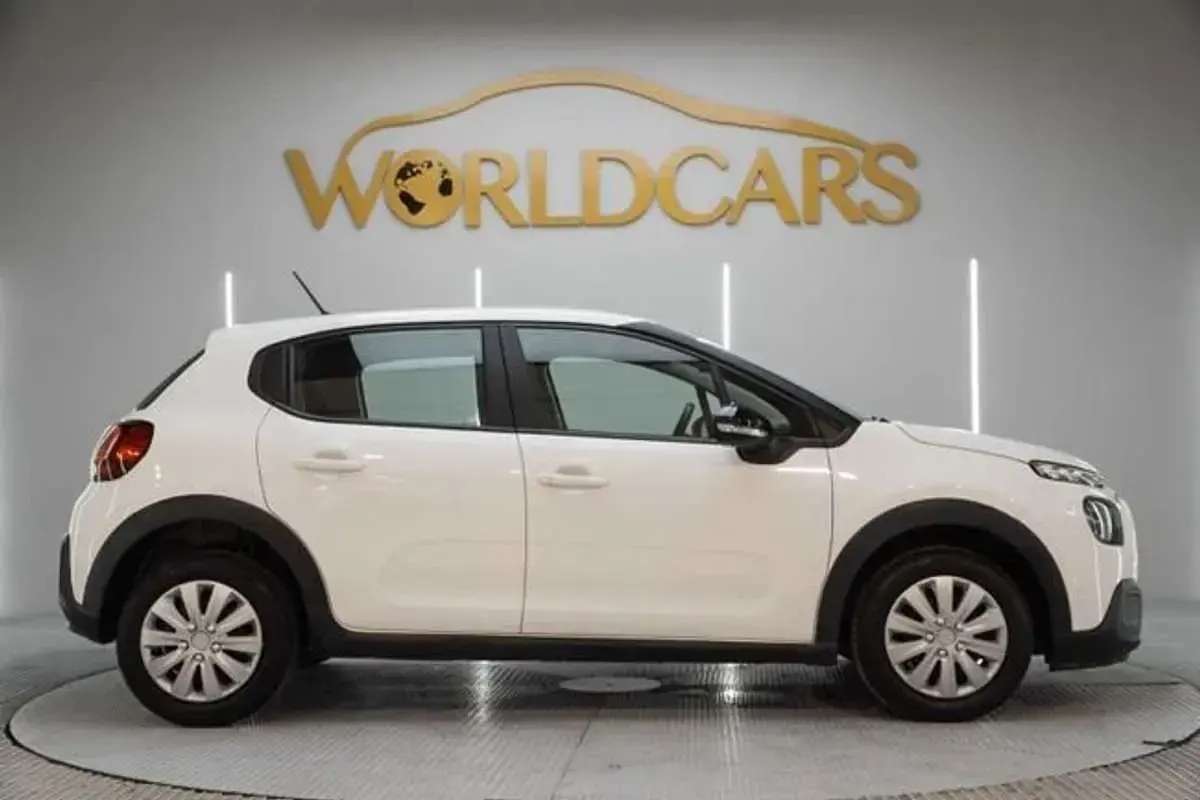 Usado Citroën C3 Live 99 CV (72 kW) 2021 Blanco Utilitario