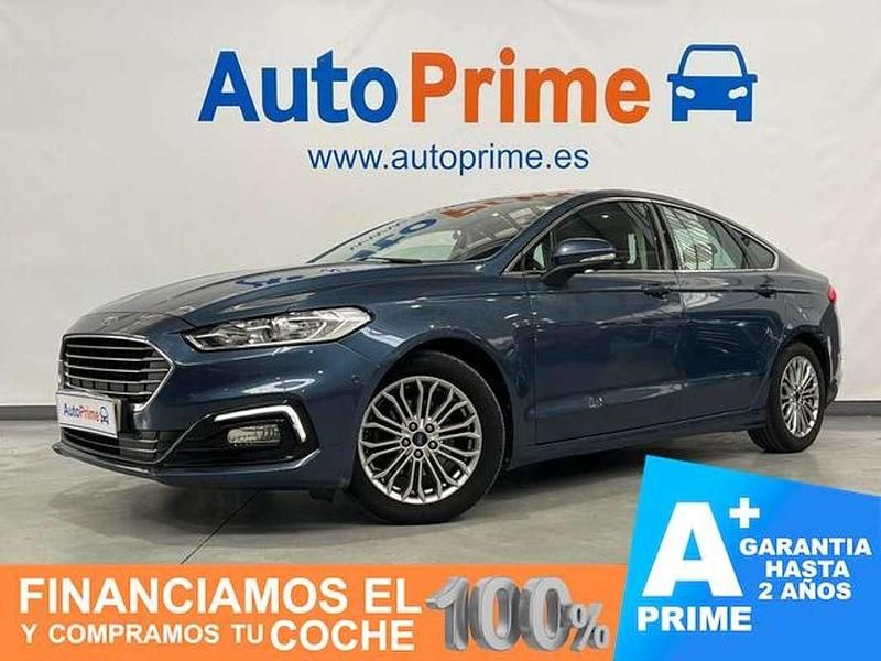 Usado Ford Mondeo Titanium 187 HP (137 kW) 2021 Azul Sedan