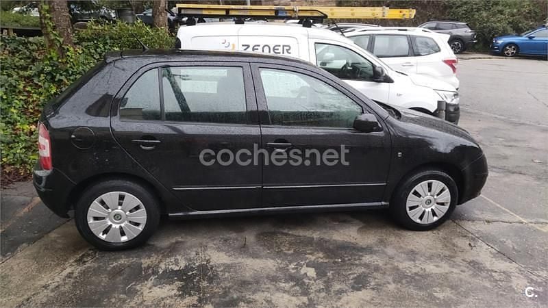 Usado Skoda Fabia 64 CV (47 kW) 2007 Negro Berlina