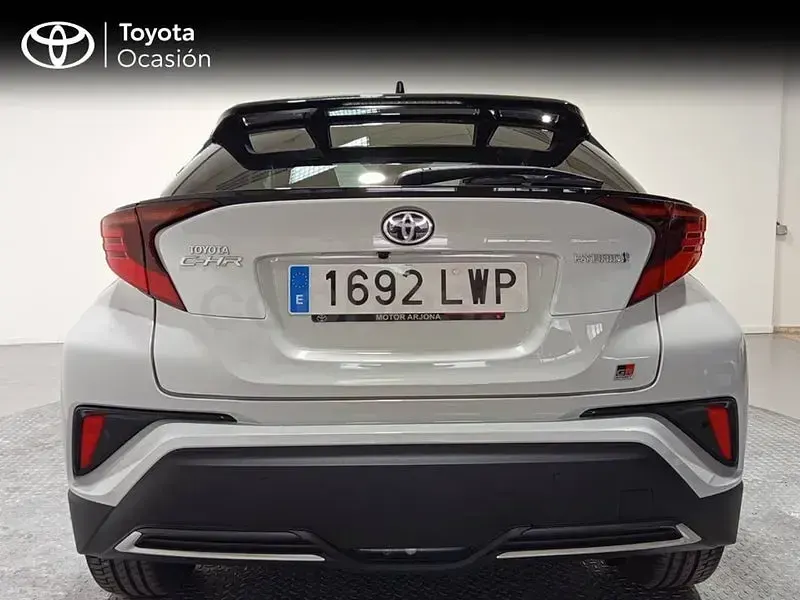 Usado Toyota C-HR Sport 184 CV (135 kW) 2022 Gris / plata SUV