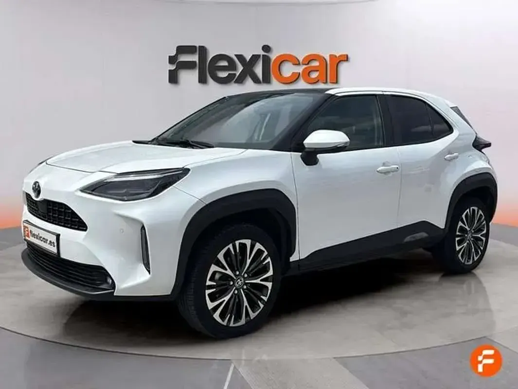 Usado Toyota Yaris Cross Active 116 CV (85 kW) 2023 Blanco SUV