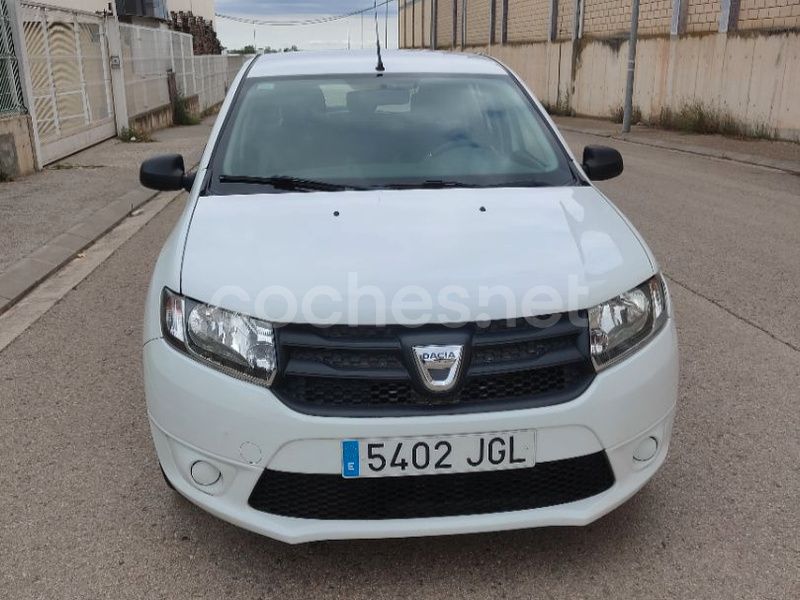 Blanco Usado 2015 Dacia Sandero Ambiance Utilitario | 6900 € (Un poco caro) - Imagen 1/4