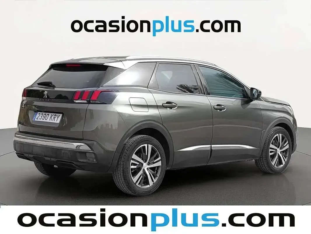 Usado Peugeot 3008 Allure 131 CV (96 kW) 2018 Verde SUV