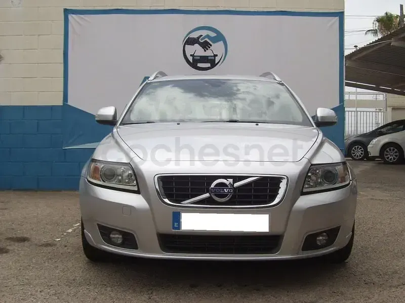 Usado Volvo V50 Drive Kinetic 115 CV (84 kW) 2012 Gris / plata Familiar
