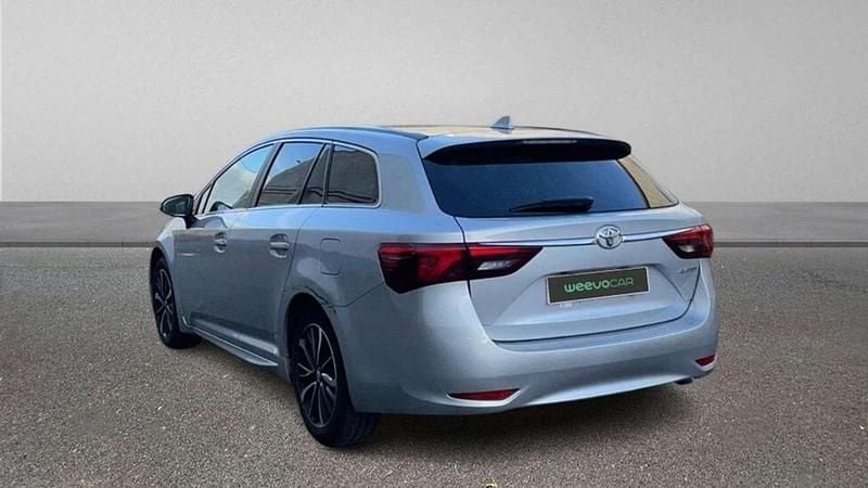 Usado Toyota Avensis Business Edition 143 CV (105 kW) 2018 Gris Familiar