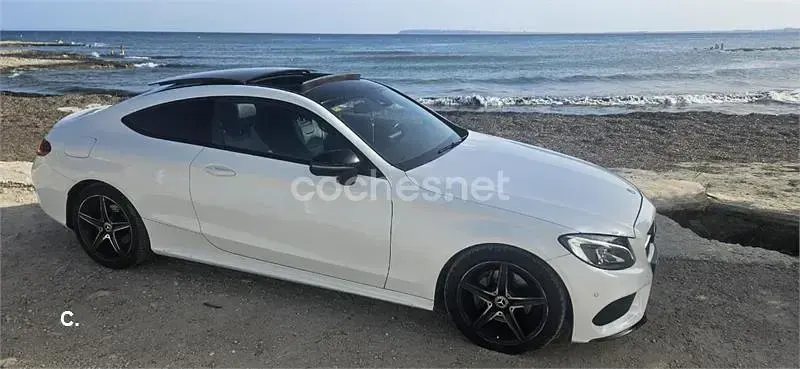 Usado Mercedes C220 170 CV (125 kW) 2018 Blanco Coupe