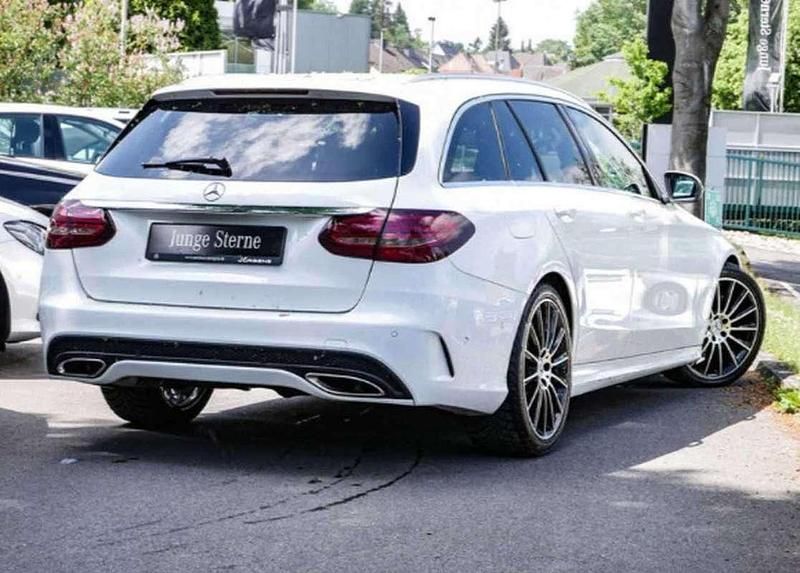 Usado Mercedes C250 AMG 211 CV (155 kW) 2015 Blanco Familiar