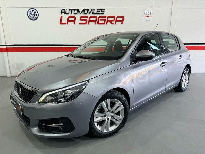Usado Peugeot 308 Business-Line 102 CV (75 kW) 2021 Gris / plata Berlina