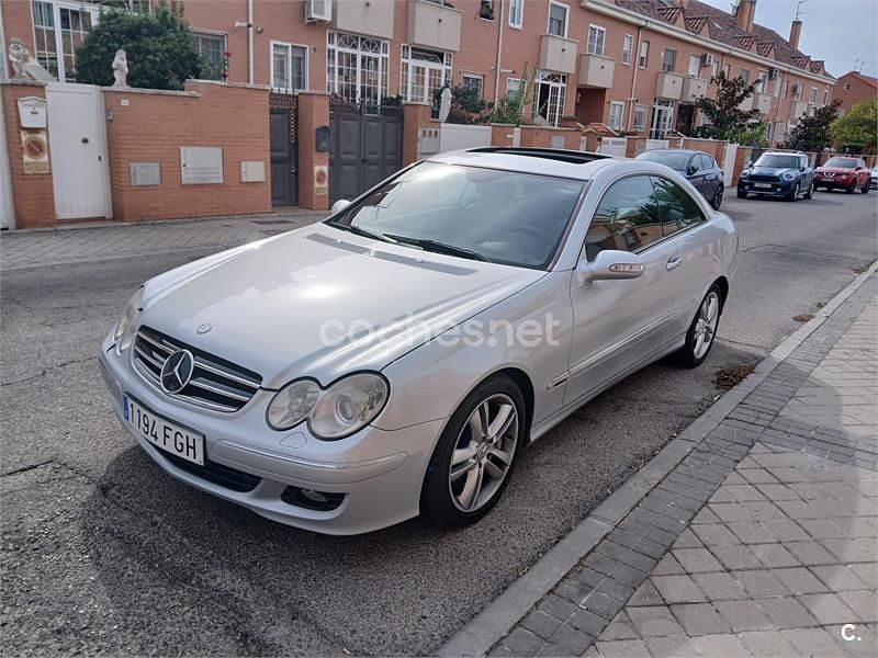 Gris / plata Usado 2006 Mercedes CLK500 Elegance Coupe | 8900 € (Caro) - Imagen 1/4