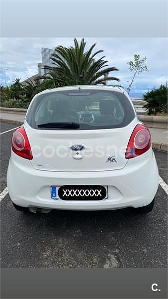 Usado Ford Ka 69 CV (50 kW) 2016 Blanco Berlina