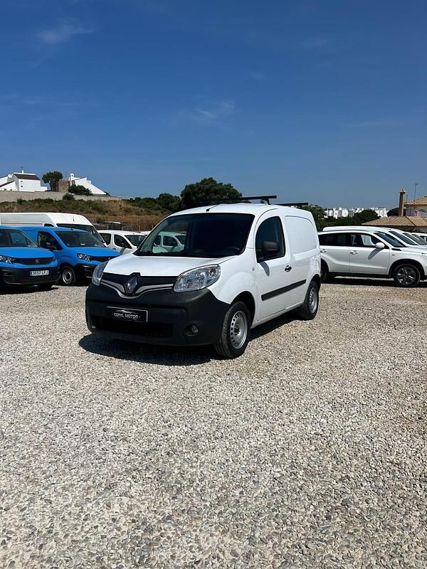 Usado Renault Kangoo 75 CV (55 kW) 2018 Blanco Monovolumen