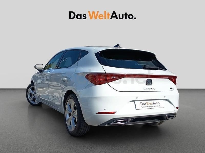 Usado Seat Leon FR 110 CV (80 kW) 2022 Blanco Berlina
