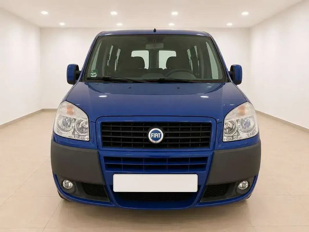 Usado Fiat Doblò Dynamic 75 CV (55 kW) 2007 Azul Monovolumen