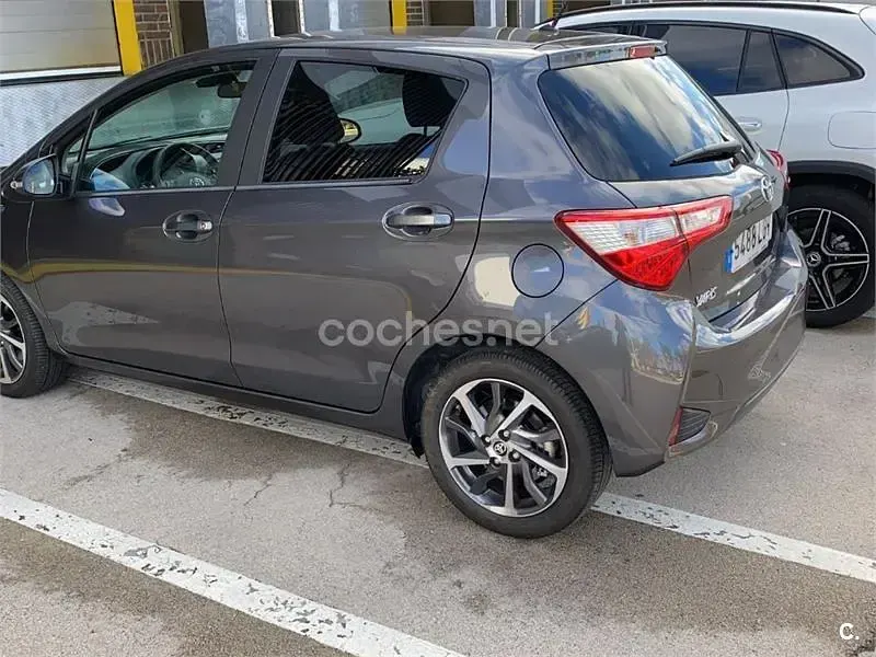 Occasion Toyota Yaris 111 ch (81 kW) 2020 Gris Berline