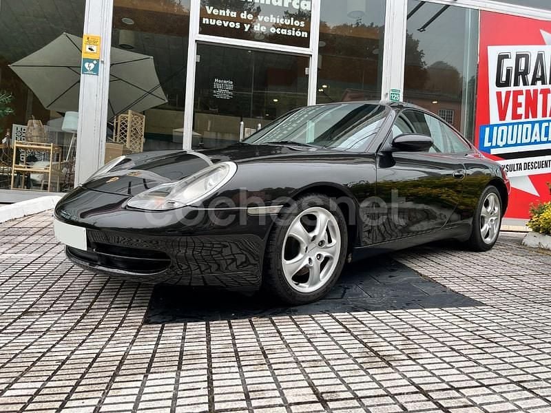 Negro Usado 2001 Porsche 911 Carrera 4 Coupe | 34.900 € - Imagen 1/4