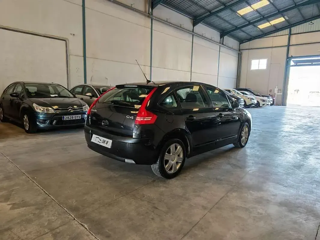 Usado Citroën C4 Exclusive 109 CV (80 kW) 2007 Negro Utilitario