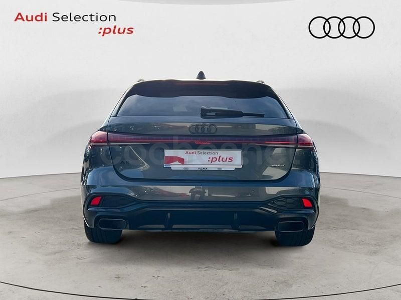Usado Audi A5 Ambiente 299 CV (219 kW) 2025 Gris / plata Familiar
