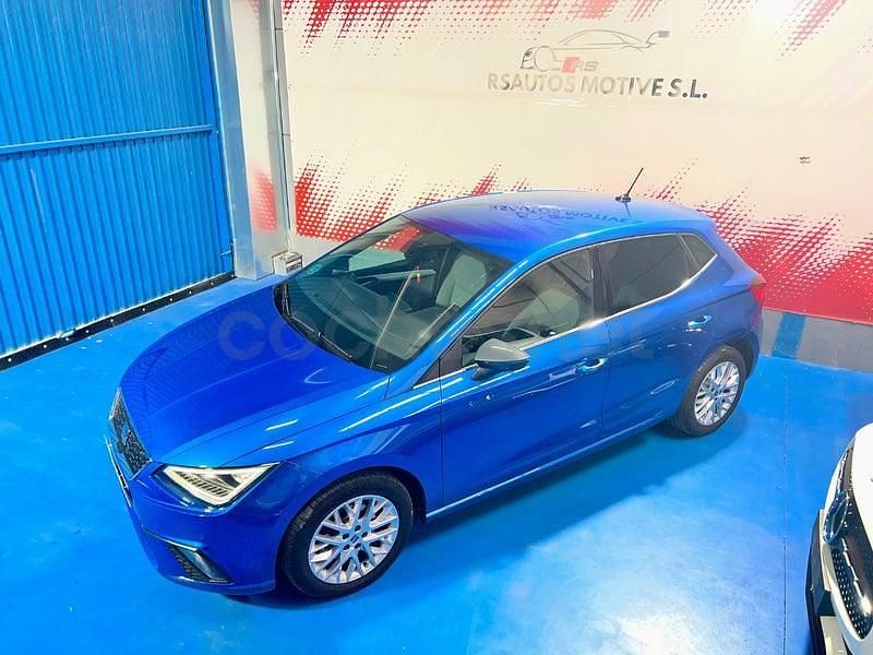 Usado Seat Ibiza Style 115 CV (84 kW) 2025 Azul Utilitario