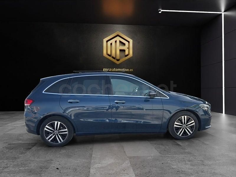 Usado Mercedes B200 150 CV (110 kW) 2022 Azul Monovolumen
