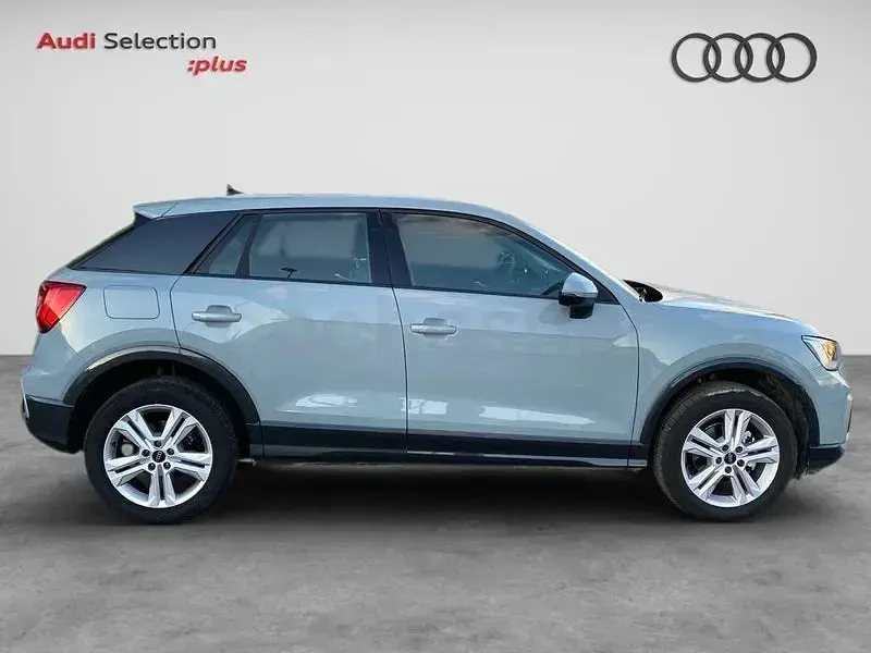 Usado Audi Q2 Advanced Plus 116 CV (85 kW) 2023 Gris / plata SUV