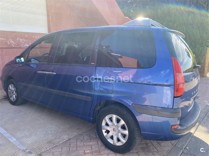 Usado Peugeot 807 109 CV (80 kW) 2004 Azul Monovolumen