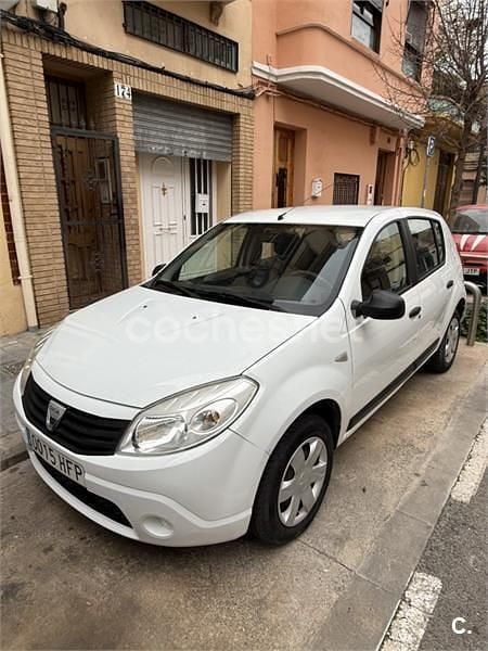Usado Dacia Sandero Ambiance 75 CV (55 kW) 2011 Blanco Berlina