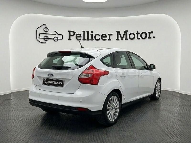 Usado Ford Focus Trend 95 CV (69 kW) 2013 Blanco Utilitario