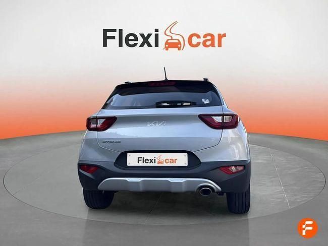 Usado Kia Stonic 84 CV (61 kW) 2023 Gris SUV