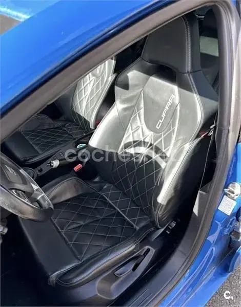 Usado Seat Leon CUPRA 265 CV (194 kW) 2011 Azul Utilitario