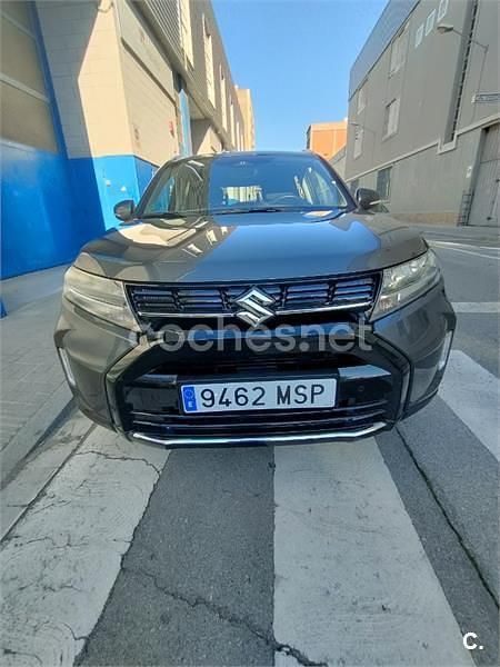 Usado Suzuki Vitara 129 CV (94 kW) 2024 Gris / plata SUV