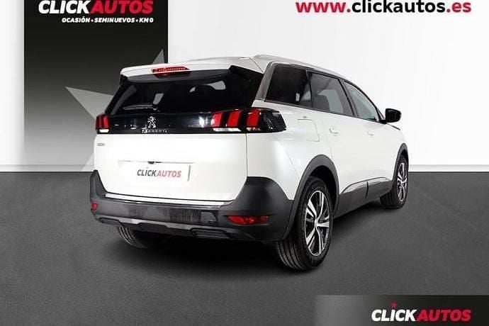 Usado Peugeot 5008 Allure 130 CV (95 kW) 2023 SUV