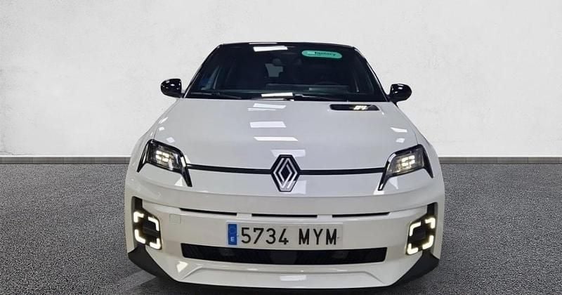 Usado Renault 5 E-Tech Techno 110 kW (150 CV) 2025