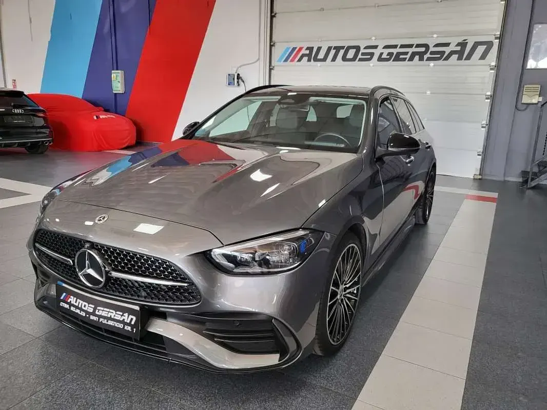 Usado Mercedes C220 200 CV (147 kW) 2024 Gris Familiar