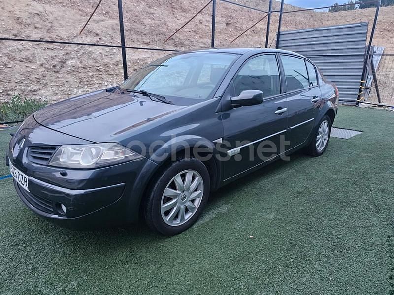 Usado Renault Mégane II Expression 115 CV (84 kW) 2005 Azul Berlina