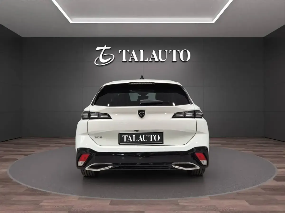 Usado Peugeot 308 Allure 130 CV (95 kW) 2023 Blanco Berlina