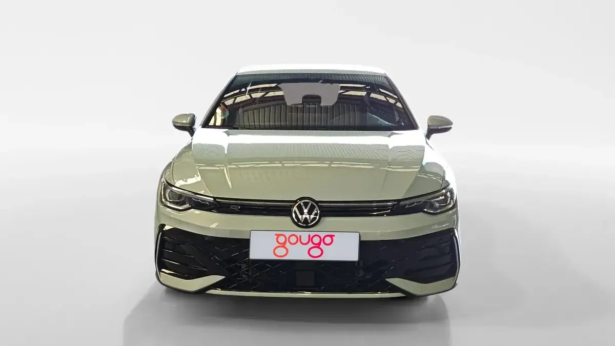 Usado VW Golf VIII R-line 150 CV (110 kW) 2025 Berlina