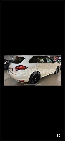 Beige Usado 2012 Porsche Cayenne SUV | 42.000 € - Imagen 1/4